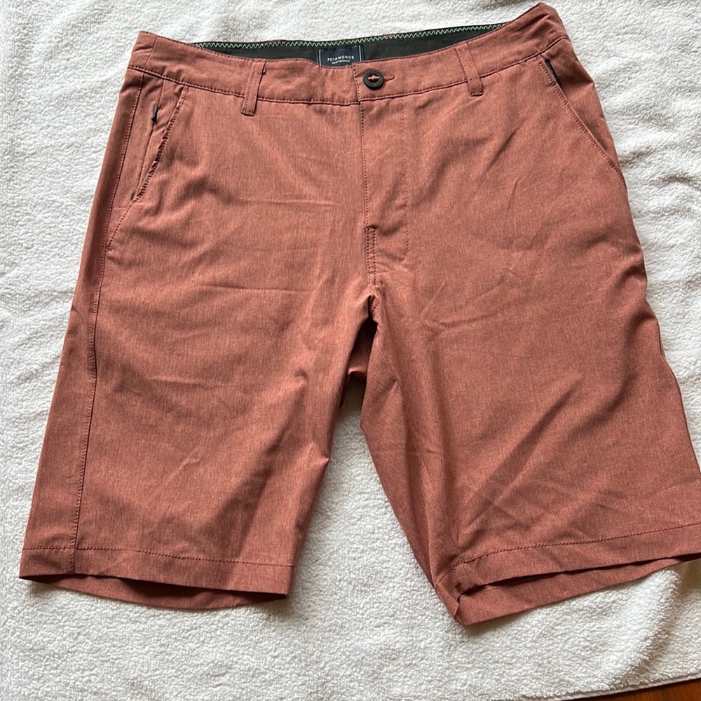 7 Diamonds mens shorts. Rust color. Lightweight. Zipper pockets. Size 31